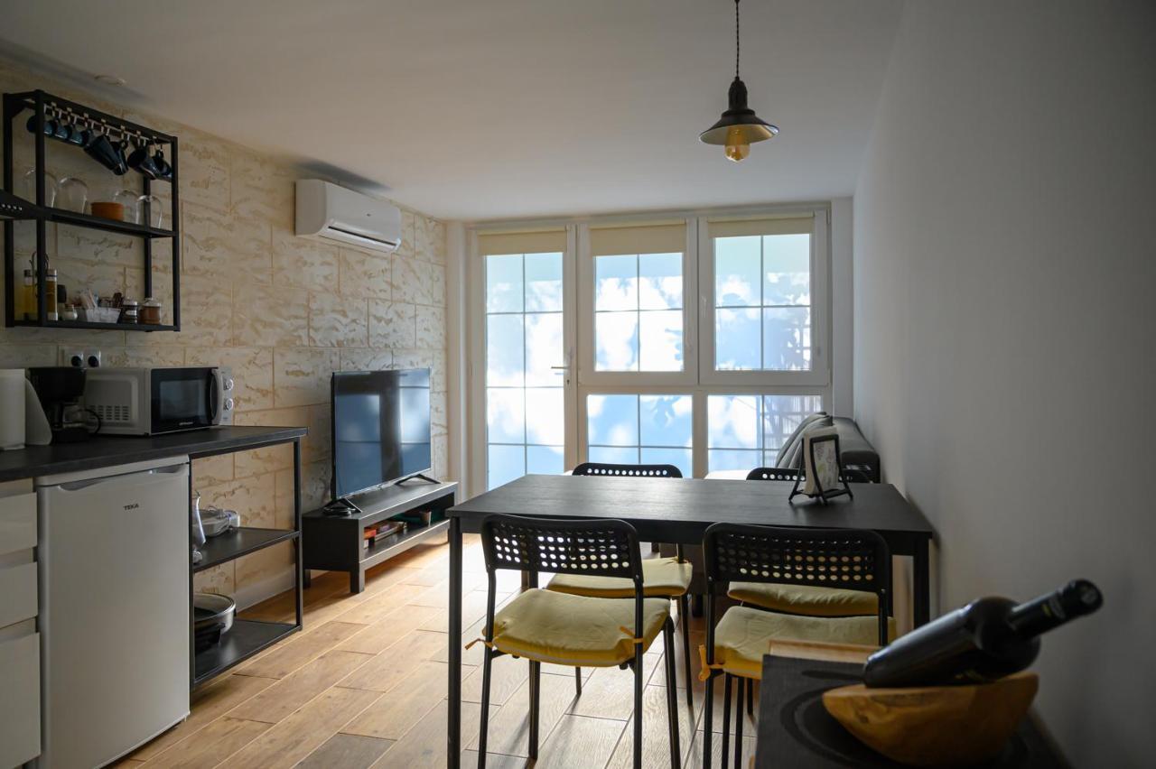 Suite Duplex Con Terraza Independiente Brunete Exteriör bild